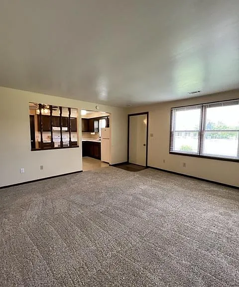 504 E Cook Rd — Photo 7