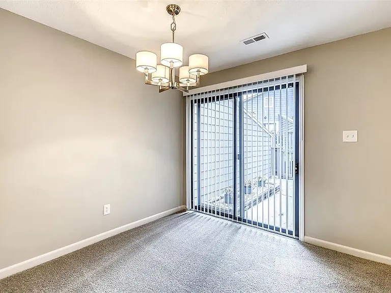 224 Clancy Cir — Photo 11
