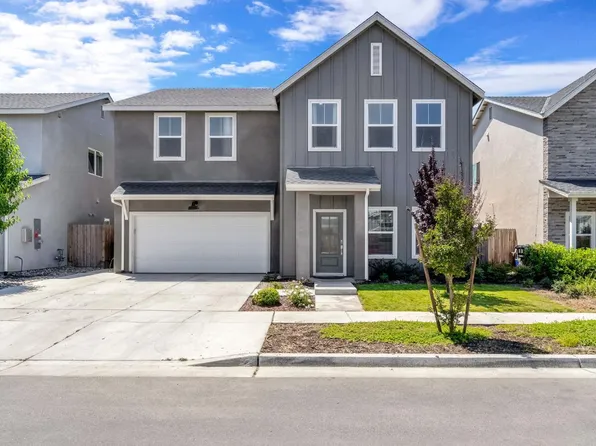 2453 W Claridge Way, Hanford, CA 93230