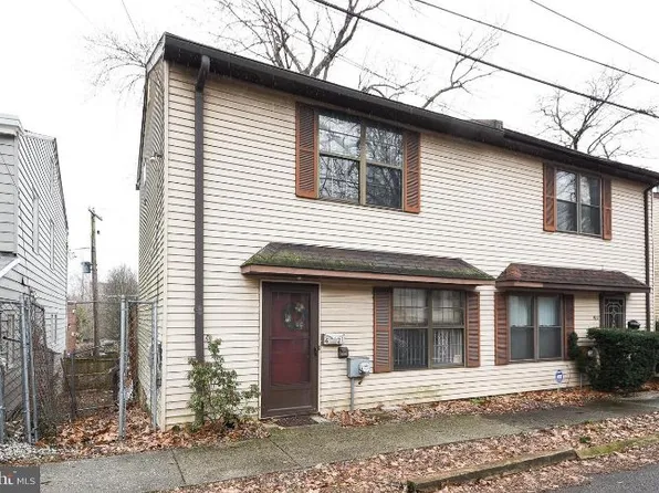 621 Naomi St, Philadelphia, PA 19144