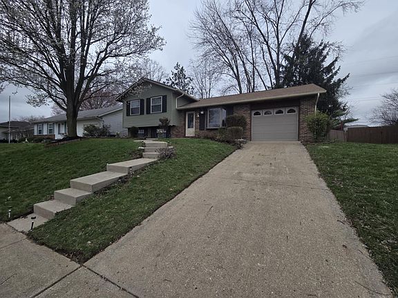 2nd image of 243 Williamsburg Ln