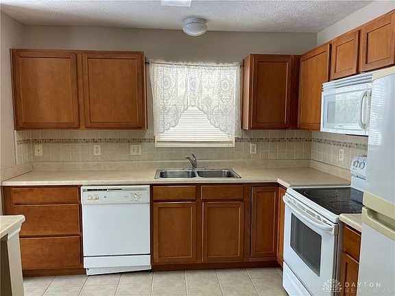 5th image of 1114 Meadowsweet Dr