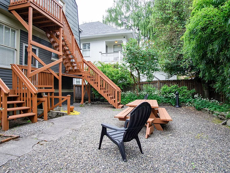 2266 NW Johnson St #4 — Photo 16