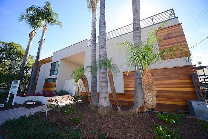 1st image of 13558 Moorpark St