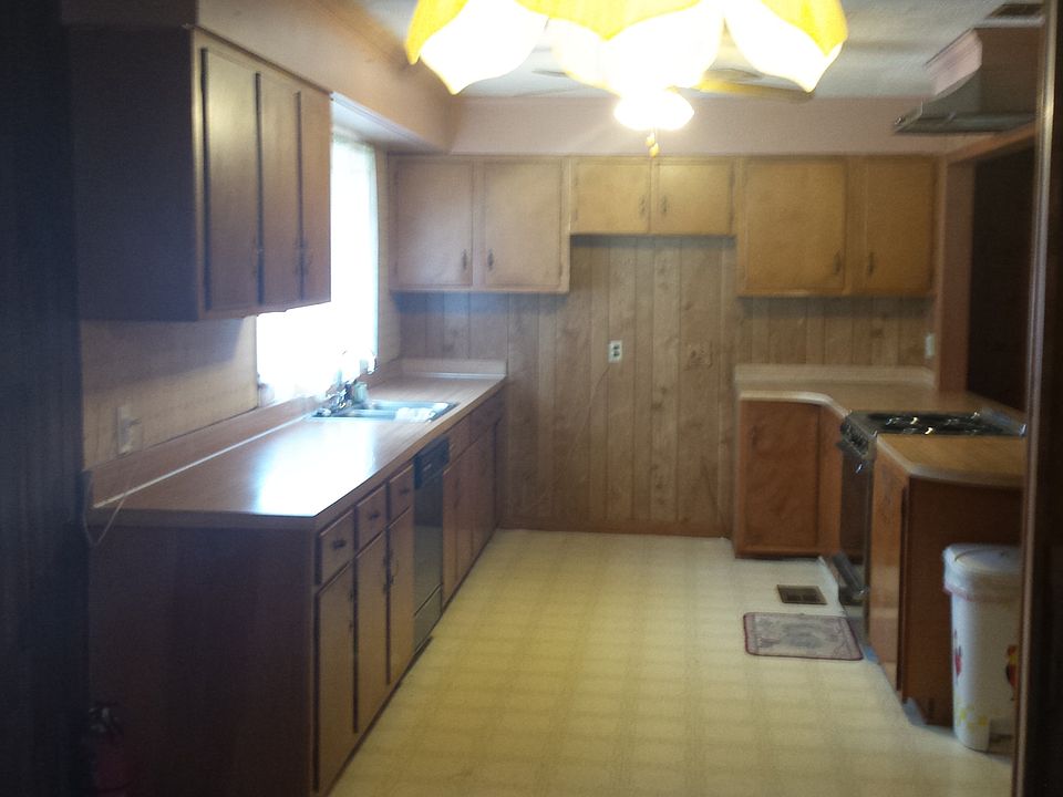 2nd image of 1918 Alta Woods Blvd