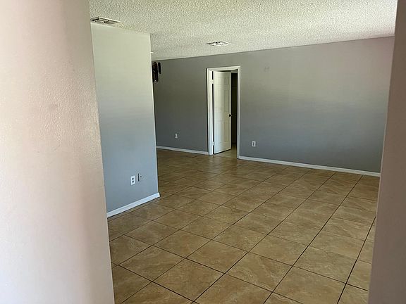 3rd image of 4025 Barna Ave