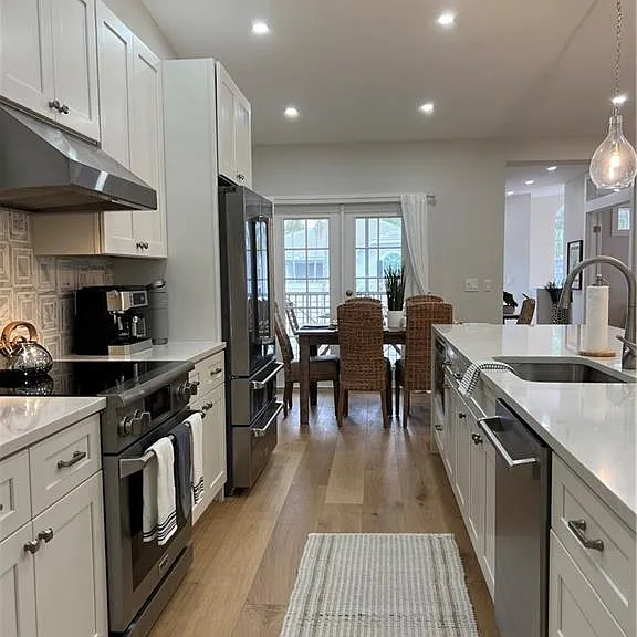 7087 Barrington Cir #201 — Photo 40