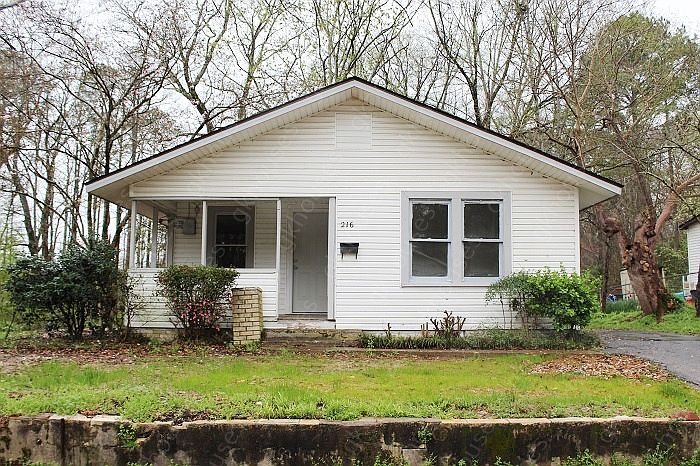 1st image of 216 N Laurel St