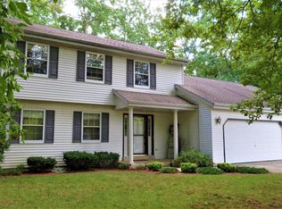 521 N Rochester St, Waterford, WI 53185