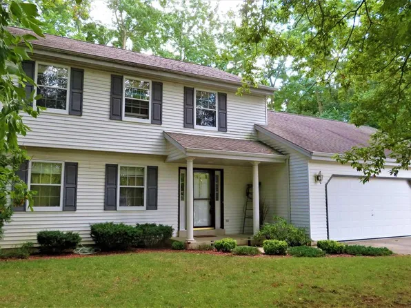 521 North Rochester STREET, Waterford, WI 53185