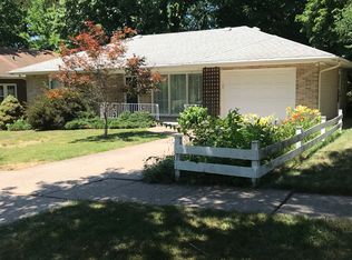1304 Oakland Dr, Muscatine, IA 52761