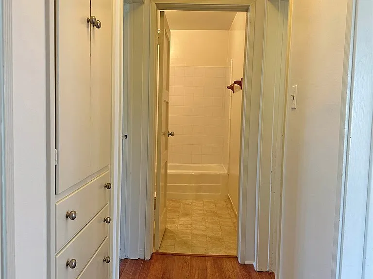 1609 E Chevy Chase Dr #1611 — Photo 7