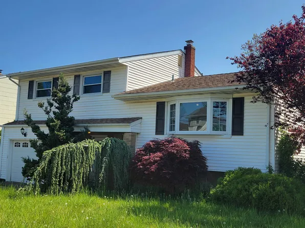 21 Mercer St, South River, NJ 08882