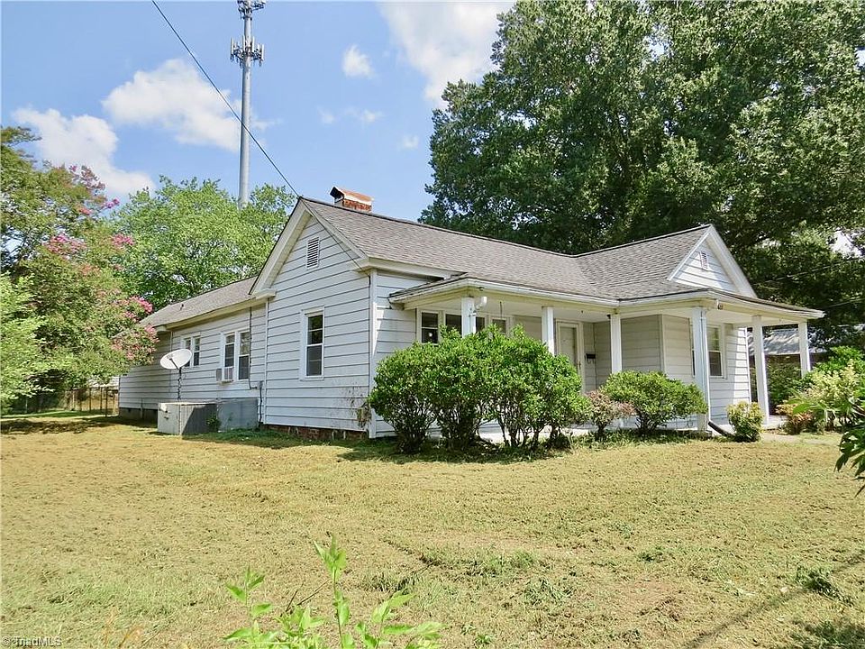 1st image of 627 Morehead St