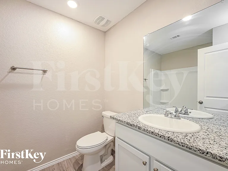 2404 Lake Hls — Photo 17