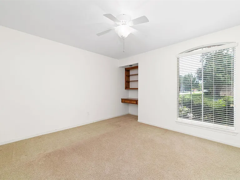 11838 Riverview Dr — Photo 16