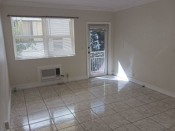 3rd image of 6944 Byron Ave APT 14