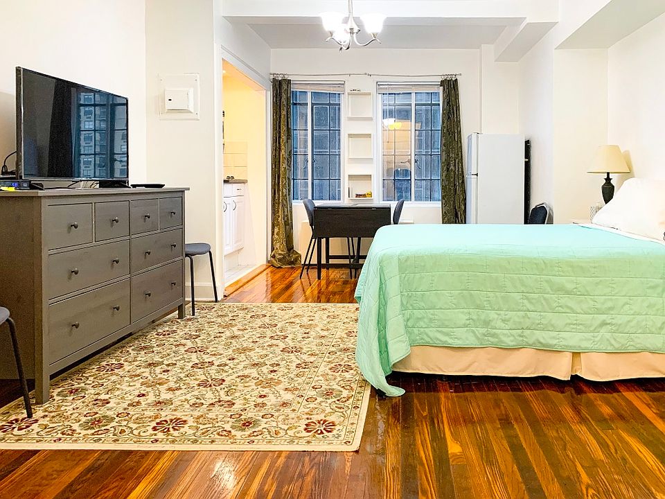 1st image of 5 Tudor City Pl APT 1621