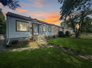 17844 Henry St, Lansing, IL 60438