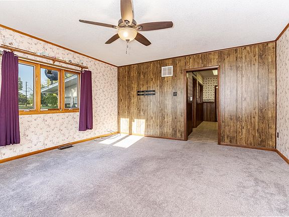 4th image of 13223 N 2760th St