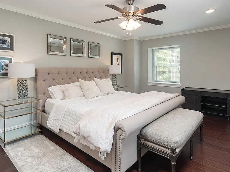 726 Thistlewood Dr — Photo 19