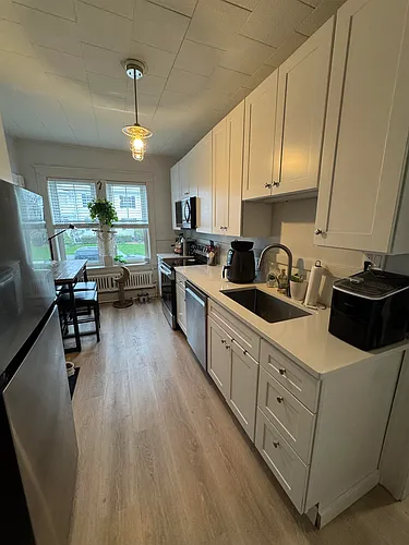 44 Court St #B Photo 1