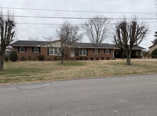618 Fairlane Dr, Lewisburg, TN 37091