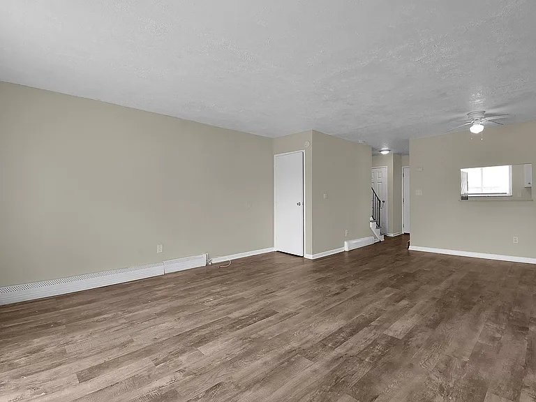 2383 Belcher Dr — Photo 7