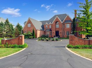 4 Pentwater Dr, South Barrington, IL 60010
