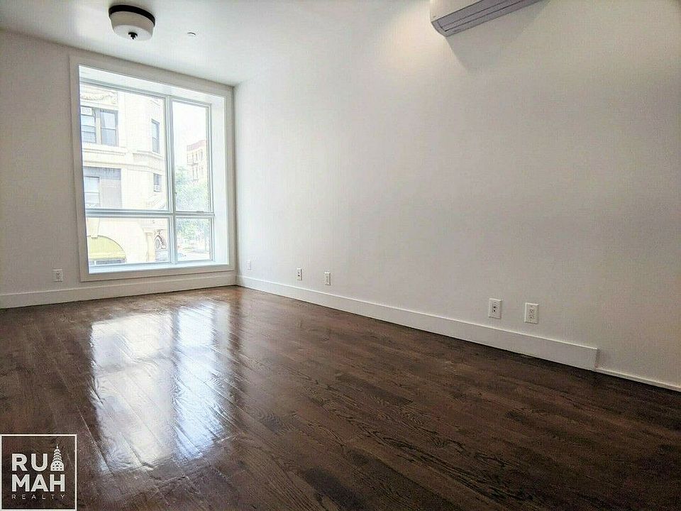 1st image of 115 Seigel St #2C