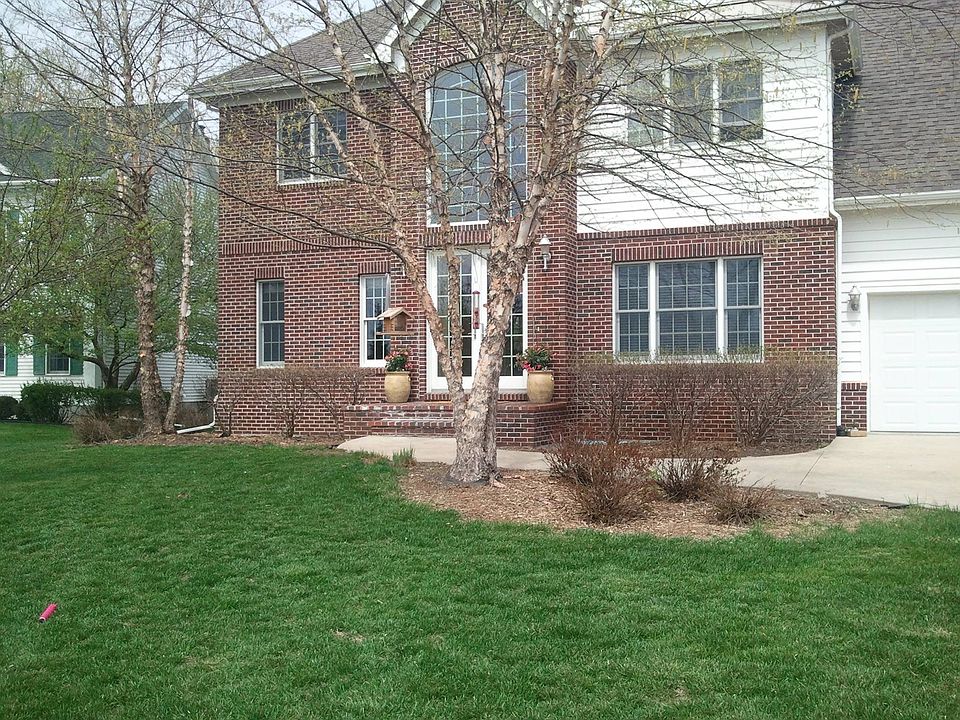 1st image of 204 Canterbury Ct