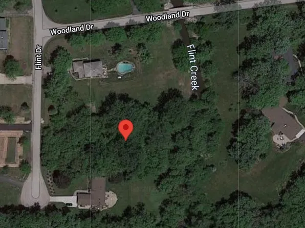 23035 N Flint Dr, Lake Barrington, IL 60010