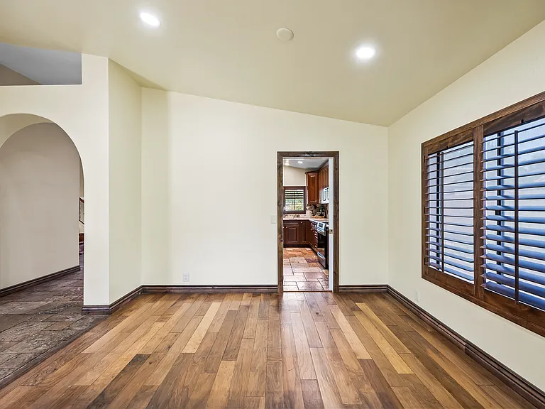 642 E Sage Brush St — Photo 8
