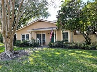 11802 Raintree Dr, Temple Terrace, FL 33617