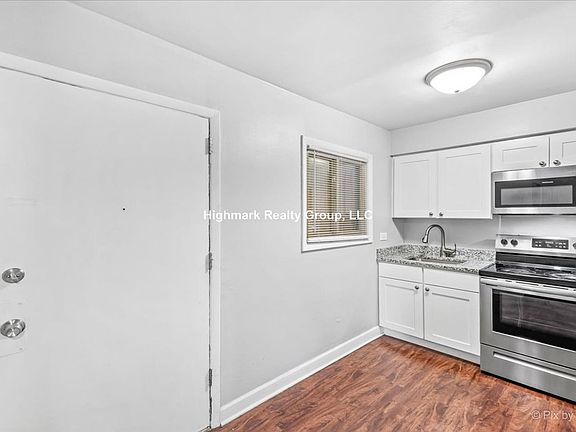 5th image of 1100 N Wheeling Rd #2A