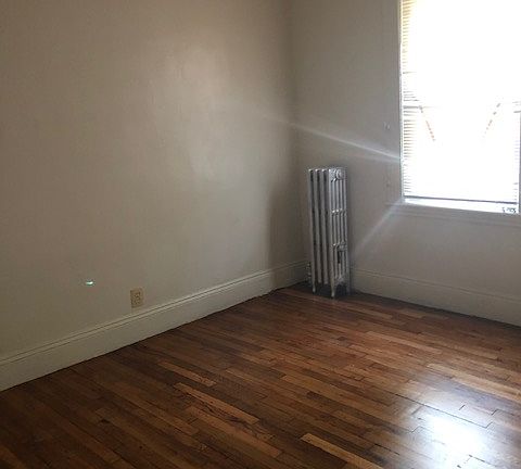 3rd image of 14 Logan St Unit 1