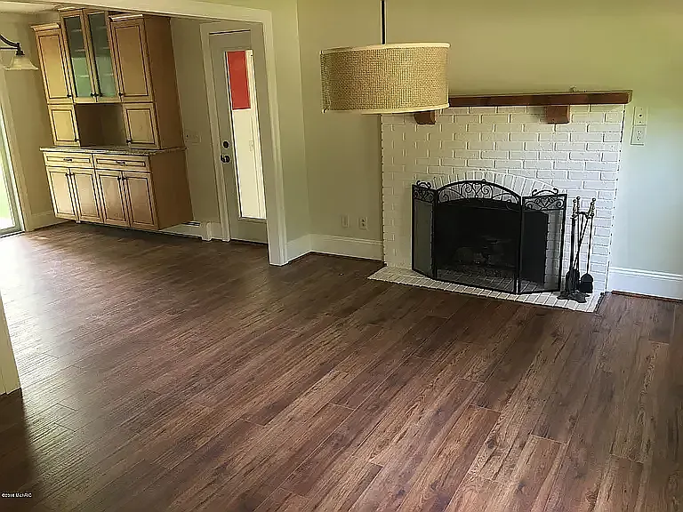 8742 Merrimac St — Photo 15