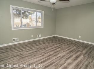 4717 38th Ave APT 3, Kenosha, WI 53144