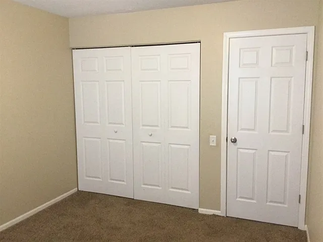 195 Half Moon Cir — Photo 15