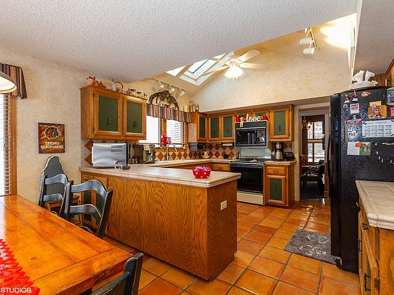 5th image of 2521 Saint Andrews Dr