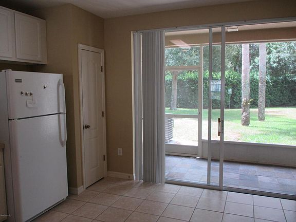 3rd image of 1333 Hampton Park Ln