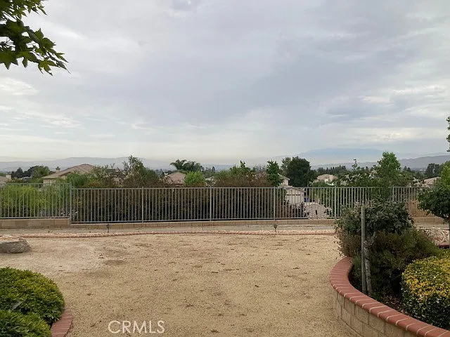 13428 Canyon Crest Rd — Photo 10