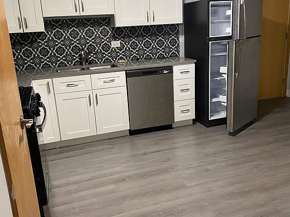 5th image of 5704 N Oriole Ave APT 2A