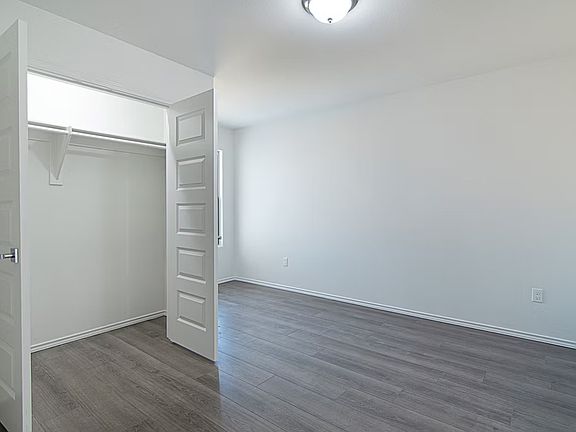 3rd image of 5223 Vista Trail Dr