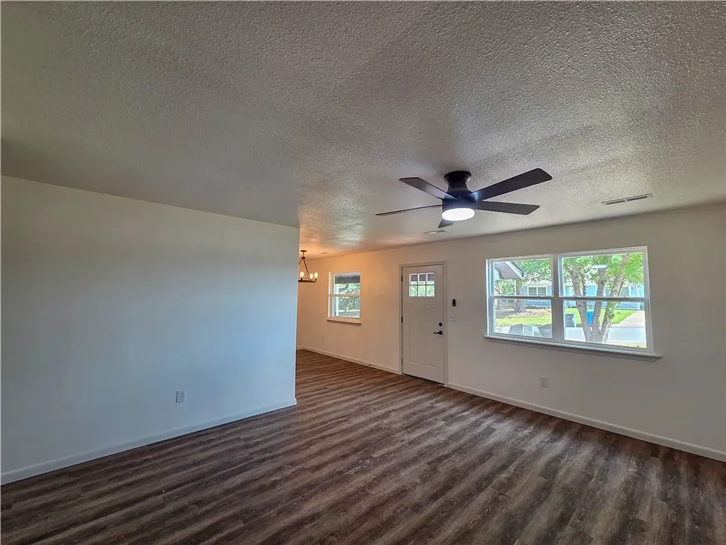 Completely Remodeled 3-Bedroom, 1.5-Bathroom Fayetteville Home with 1x Car Garage and Fully Fence... — Photo 4