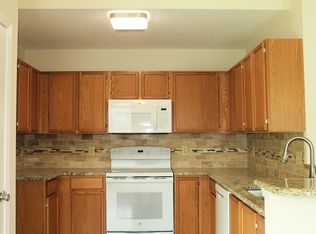 12205 Stewarts Crossing Dr, Charlotte, NC 28215