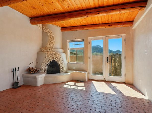 4 Post Office Pl, Placitas, NM 87043