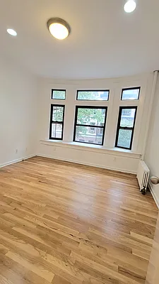 Rented by New York Dwellings LLC | media 7