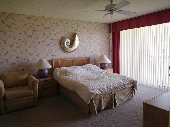 5th image of 2561 Village Blvd APT 205