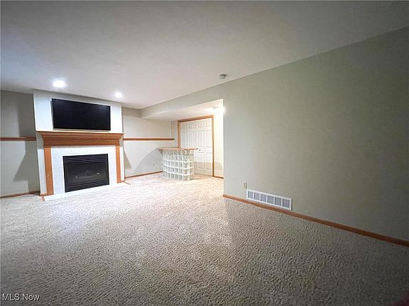 3rd image of 9047 Arden Dr
